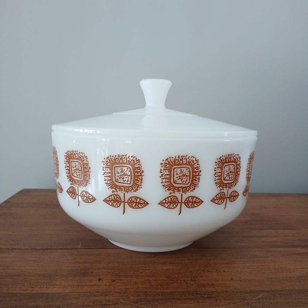 Federal Glass Casserole Bowl with Lid
